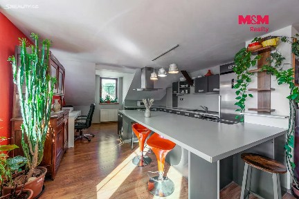 Prodej rodinného domu 351 m², pozemek 155 m² nám. 5. května, Bečov nad Teplou