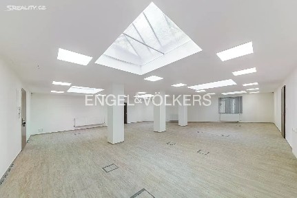 Pronájem kanceláře 333 m² Štítného, Praha - Žižkov