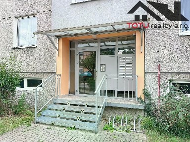 Pronájem bytu 3+1 72 m² Na Studánkách, Jaroměř - Pražské Předměstí