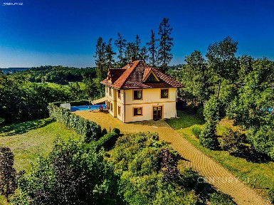 Prodej komerční nemovitosti 327 m² Sázava - Čeřenice