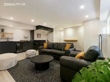 Prodej bytu 2+1 57 m² Černomořská, Praha - Vršovice