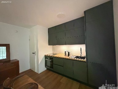 Pronájem bytu 2+kk 56 m² Korunní, Praha - Vinohrady