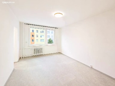 Pronájem bytu 1+kk 29 m² Vajdova, Praha - Hostivař