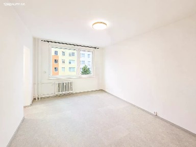 Pronájem bytu 1+kk 29 m² Vajdova, Praha - Hostivař