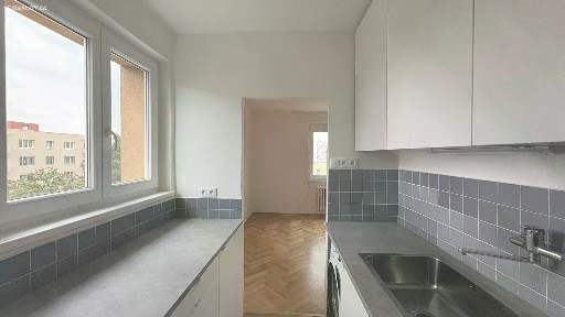 Pronájem bytu 3+1 60 m² Bělčická, Praha - Záběhlice