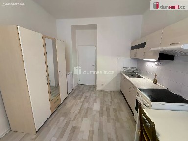 Pronájem bytu 1+kk 30 m² Moulíkova, Praha - Smíchov