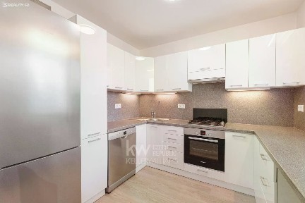 Pronájem bytu 3+kk 76 m² Točitá, Praha - Krč