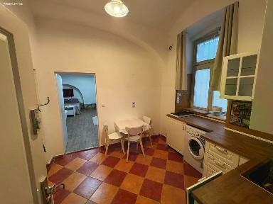Pronájem bytu 1+1 49 m² Prvního pluku, Praha - Karlín