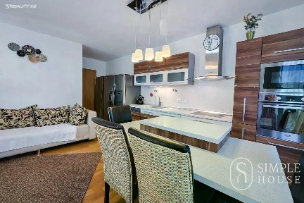 Pronájem bytu 2+kk 81 m² Ke Kapslovně, Praha - Žižkov