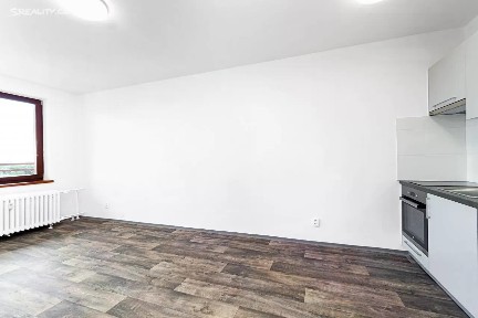 Pronájem bytu 1+kk 28 m² Čujkovova, Ostrava - Zábřeh