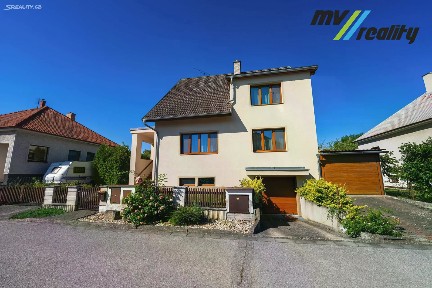 Prodej rodinného domu 300 m², pozemek 619 m² Třešňová, Městec Králové