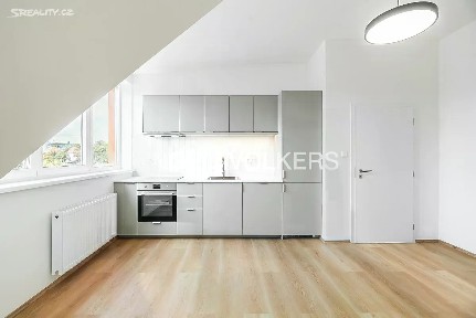 Pronájem bytu 3+kk 80 m² Vosmíkových, Praha - Libeň