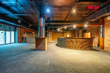 Pronájem obchodního prostoru 324 m² Trnkovo náměstí, Praha - Hlubočepy