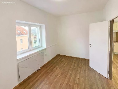 Pronájem bytu 2+kk 40 m² Májová, Ústí nad Labem - Neštěmice