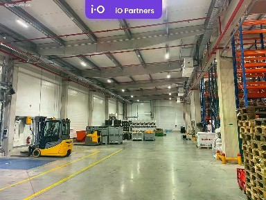 Pronájem skladového prostoru 2000 m²