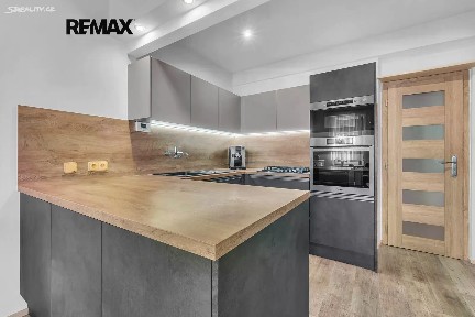 Prodej vícegeneračního domu 570 m², pozemek 2953 m² Klamoš