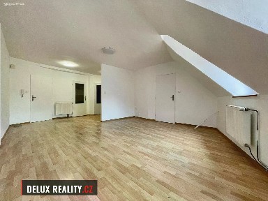 Pronájem bytu 1+kk 32 m² Velká Michalská, Znojmo