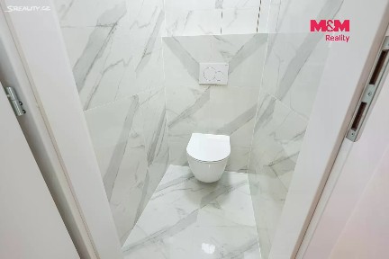 Pronájem bytu 3+1 55 m² Italská, Kladno - Kročehlavy