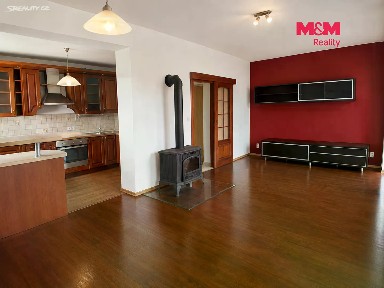 Pronájem bytu 3+kk 74 m² Břežany II