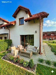Pronájem bytu 4+kk 105 m² Škvorec - Třebohostice