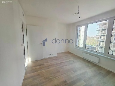 Pronájem bytu 3+kk 72 m² Veselovského, Praha - Chodov