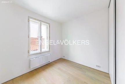 Pronájem bytu 2+kk 35 m² Bořivojova, Praha - Žižkov