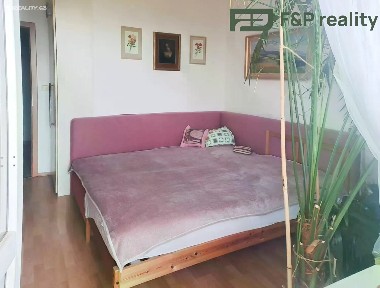 Pronájem bytu 3+kk 78 m² Padovská, Praha - Horní Měcholupy