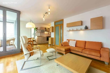 Pronájem bytu 3+kk 69 m²