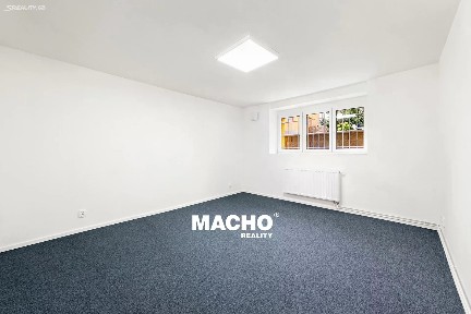 Pronájem bytu 2+1 50 m² Na dědinách, Praha - Michle