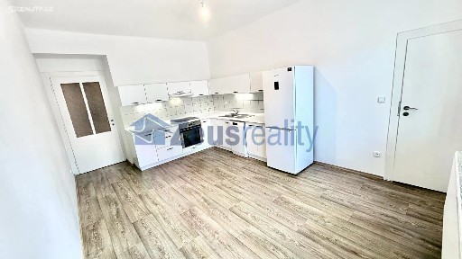 Pronájem bytu 2+kk 50 m² Pelhřimovská, Praha - Michle