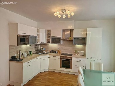 Prodej bytu 2+kk 90 m² Libušina, Karlovy Vary