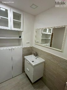 Prodej bytu 3+1 67 m² Zemská, Teplice - Trnovany