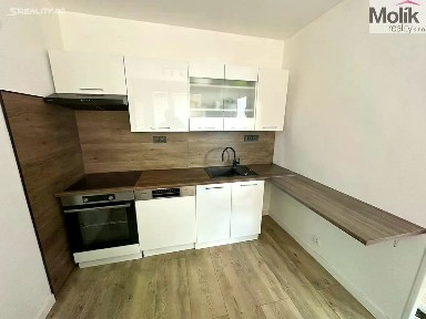 Prodej bytu 3+1 69 m² Rovná, Teplice - Prosetice