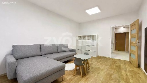 Pronájem bytu 2+1 48 m² Družstevní, Zlín