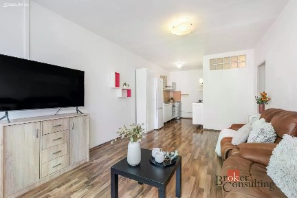 Prodej bytu 2+kk 43 m² Za Opusem, Praha - Zbraslav