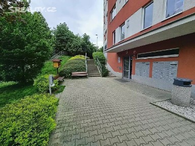 Pronájem bytu 1+kk 34 m² Nademlejnská, Praha - Hloubětín