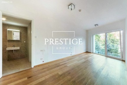 Pronájem bytu 2+kk 81 m² Kobrova, Praha - Smíchov