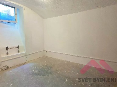 Pronájem skladového prostoru 28 m² Čechova, Praha - Bubeneč