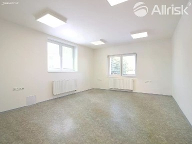 Pronájem kanceláře 173 m²