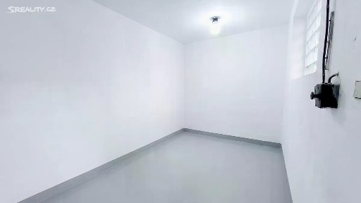 Pronájem skladového prostoru 15 m²