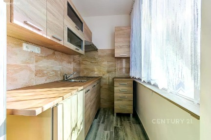 Pronájem bytu 1+kk 32 m² Italská, Kladno - Kročehlavy