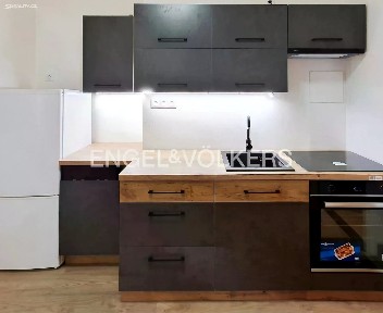 Pronájem bytu 2+kk 55 m² Písecká, Praha - Vinohrady