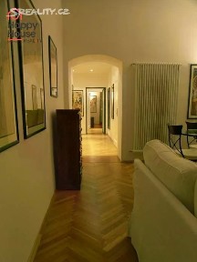 Pronájem bytu 3+1 81 m² Odborů, Praha - Nové Město