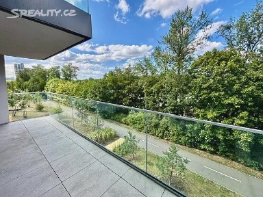 Pronájem bytu 2+kk 53 m² Pod Harfou, Praha - Vysočany