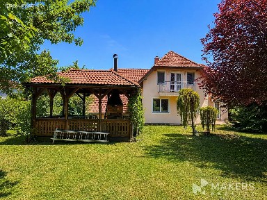 Prodej rodinného domu 331 m², pozemek 803 m² Nad Helmrovkou, Praha - Lysolaje