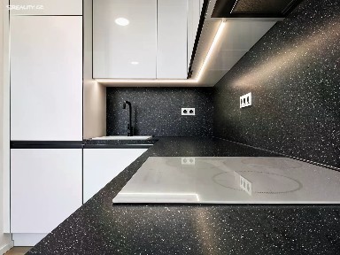 Prodej bytu 2+kk 39 m² Arnošta Valenty, Praha - Černý Most
