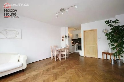 Pronájem bytu 2+kk 64 m² Na Plzeňce, Praha - Smíchov