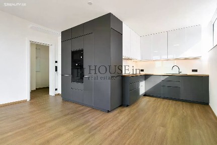 Pronájem bytu 2+kk 60 m² Dobrovolného, Praha - Černý Most