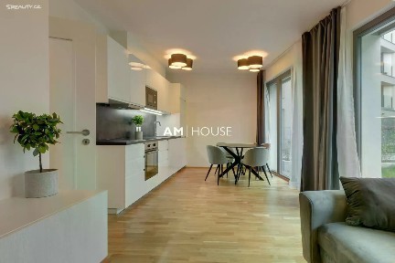 Pronájem bytu 2+kk 55 m²