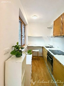 Pronájem bytu 1+kk 31 m² Flájská, Praha - Strašnice